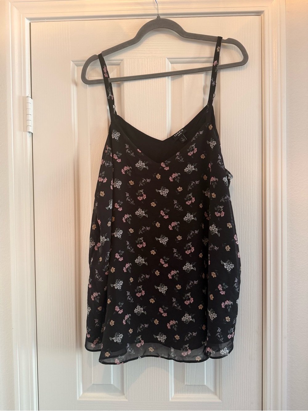 torrid Black Floral Chiffon Cami with Pink & White Blooms